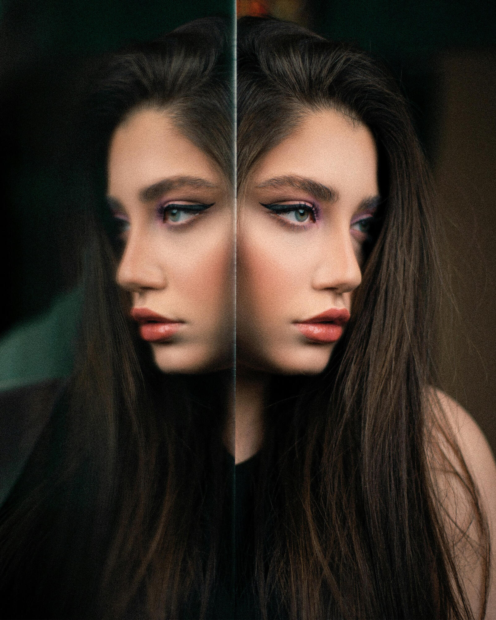 Création visuelle montrant le profil d'une femme se reflétant dans un miroir, maquillage artistique violet et liner noir, grain cinématographique.